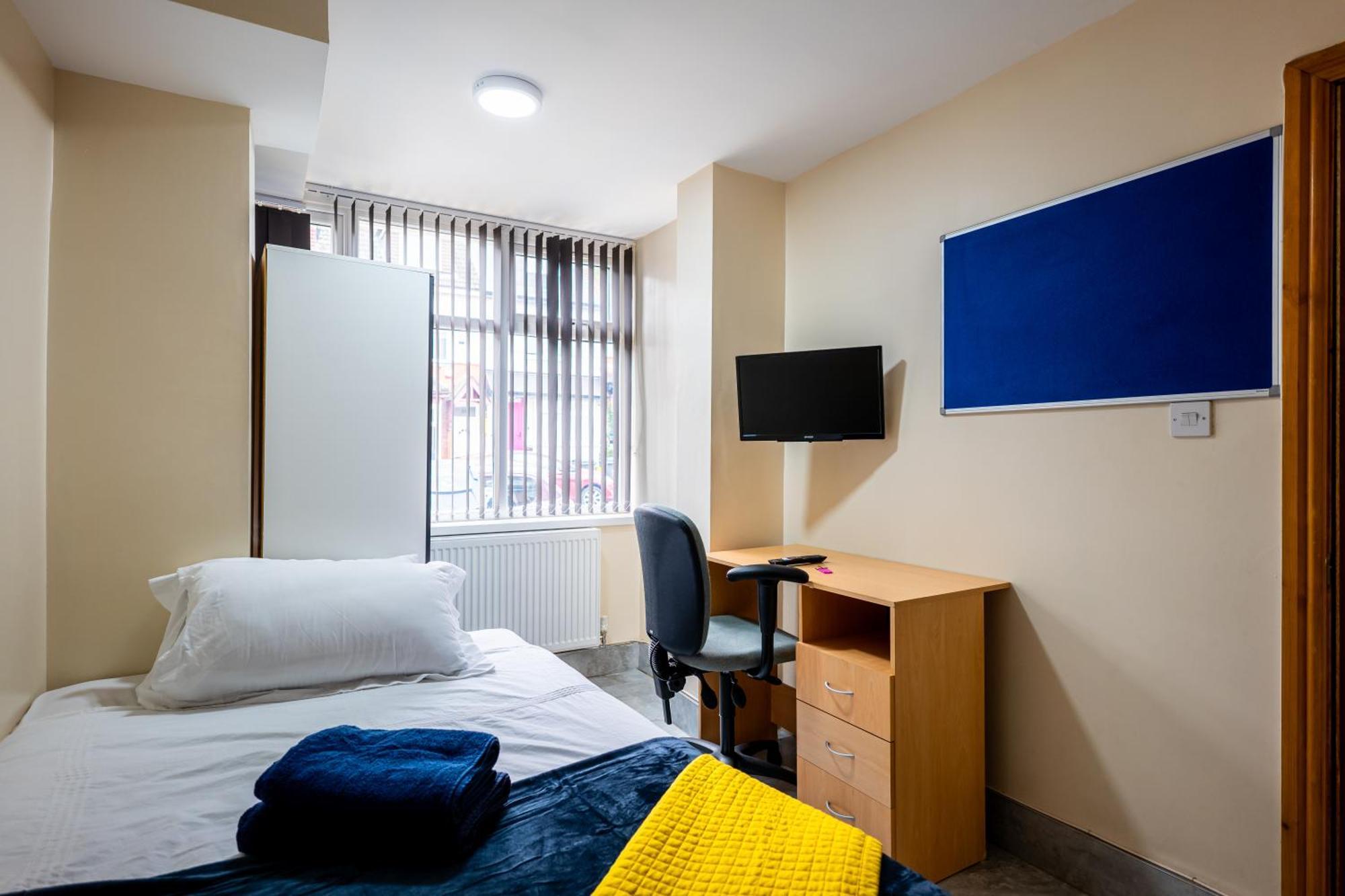 Private Rooms With Private Bathrooms In Selly Oak バーミンガム エクステリア 写真