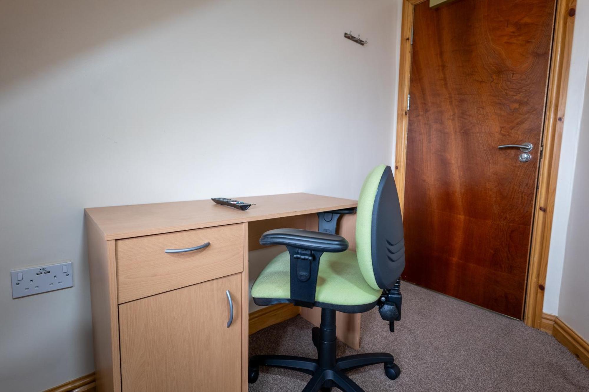 Private Rooms With Private Bathrooms In Selly Oak バーミンガム エクステリア 写真